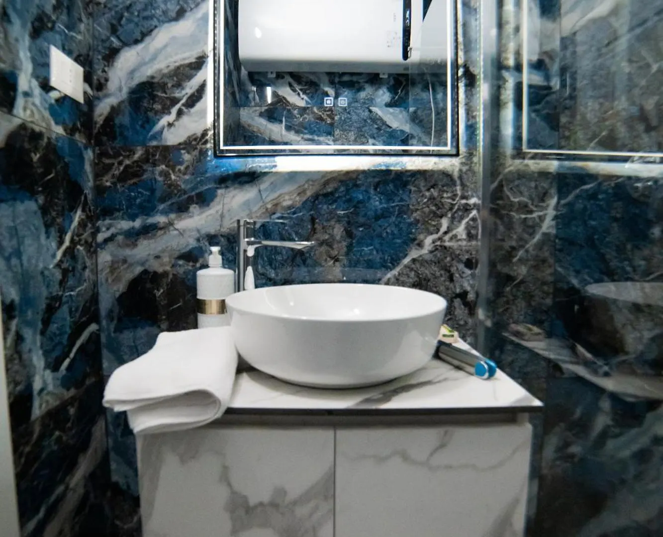 Luxury Apartment Square 21 ティラナ